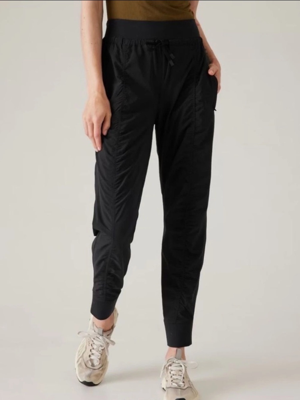 Athleta Women's Attitude Pant Ruched Leg Joggers Black Size 0 Stretch Casual